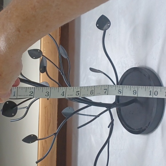 Black Earring Round  Tree Stand - Picture 5 of 9